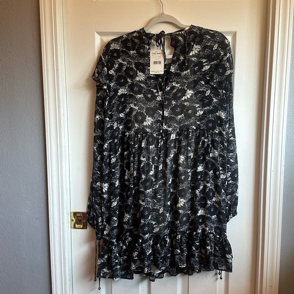 NWT Free People Black and White Bishop Sleeve Mini Dress M - Picture 5 of 8
